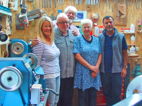Von links nach rechts: Anke Weinbrecht, Albert Klar-Bauder, Martin Weinbrecht, Anne Haller-Karpf, Som Paneru